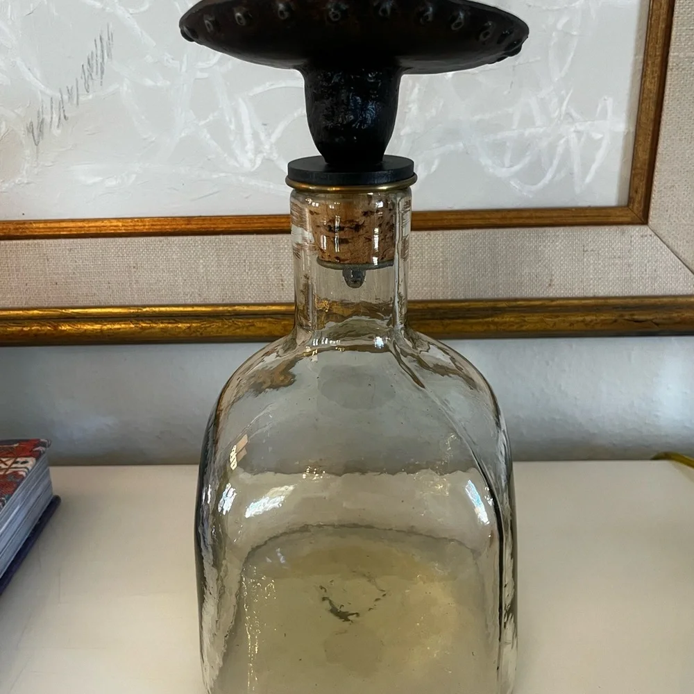 Jan Barboglio Glass Decanter with Black Sombrero Stopper - Picture 2 of 6